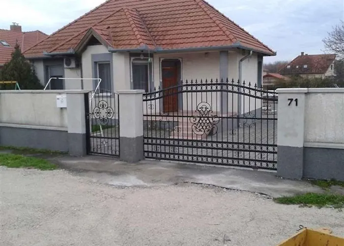 House And In Balaton 19032